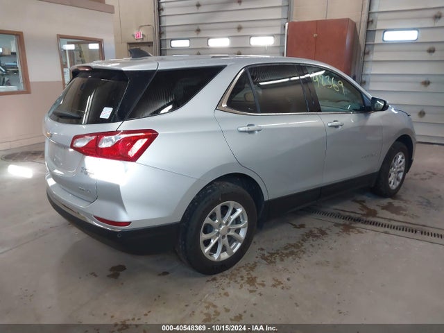 Chevrolet EQUINOX LT 2018 2GNAXSEV1J6149114 Image 4