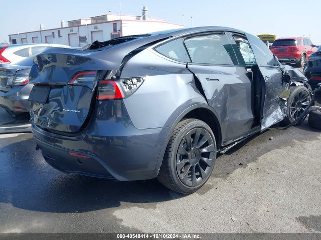 2021 TESLA MODEL Y 5YJYGDEE3MF098040 Photo 3