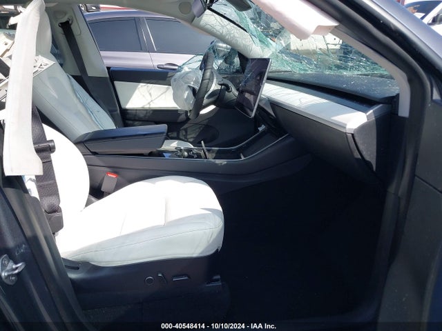2021 TESLA MODEL Y 5YJYGDEE3MF098040 Photo 4