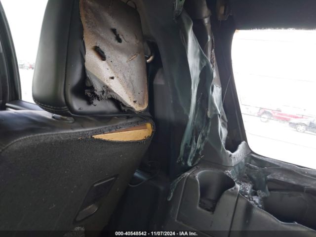 5LMJJ2HT4FEJ13823 Lincoln Navigator