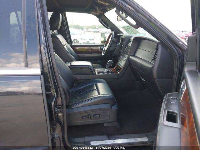5LMJJ2HT4FEJ13823 Lincoln Navigator