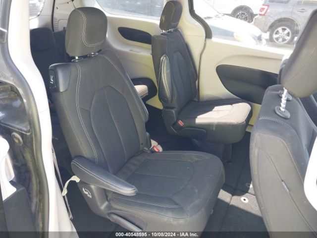 2C4RC1CG1NR229880 Chrysler Voyager Lx