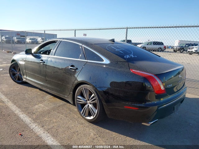 2015 JAGUAR XJ SAJWA2GT4FMV87681 Photo 2