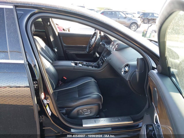 2015 JAGUAR XJ SAJWA2GT4FMV87681 Photo 4