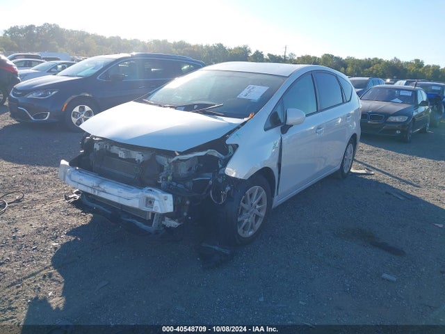 Toyota Prius V Four 2016 JTDZN3EU8GJ044287 Image 2