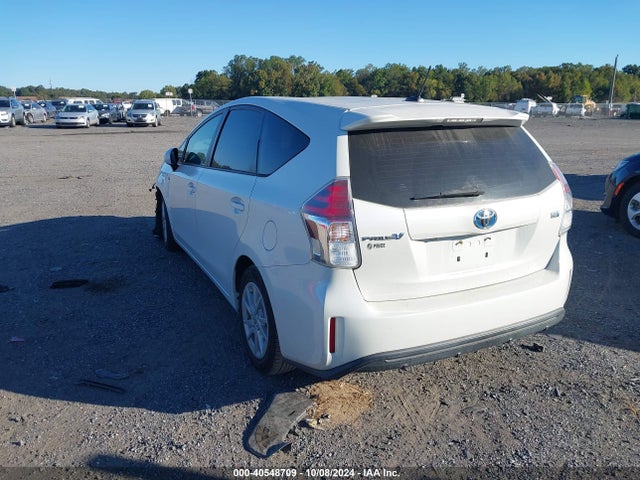 Toyota Prius V Four 2016 JTDZN3EU8GJ044287 Image 3