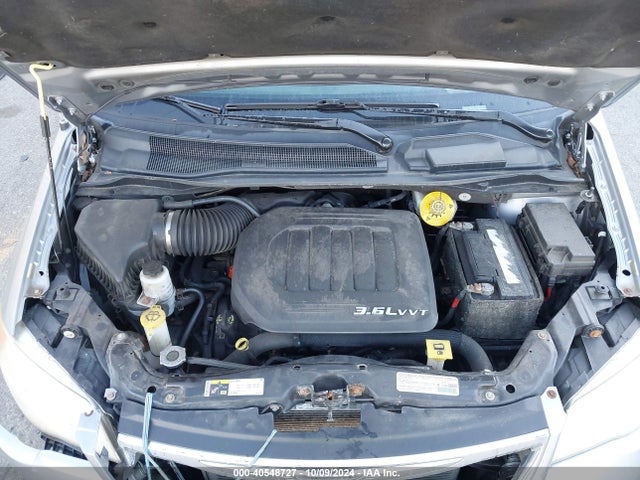 2C4RC1CG5ER118345 Chrysler Town & Country Touring-l