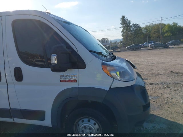 3C6TRVNG0JE155671 RAM Promaster 1500 Low Roof 118 Wb