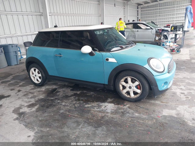 2009 MINI COOPER WMWMF33579TW79329 Photo 0