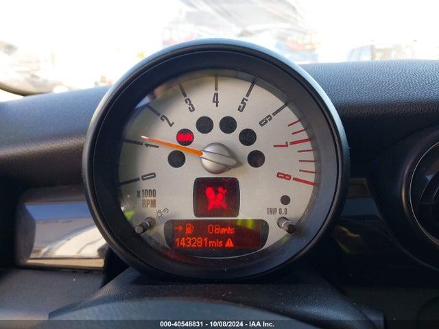 2011 MINI COOPER WMWSU3C53BT183947 Photo 6