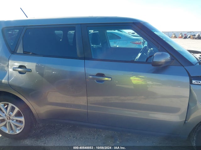 KIA SOUL + 2018 KNDJP3A59J7512988 Image 13