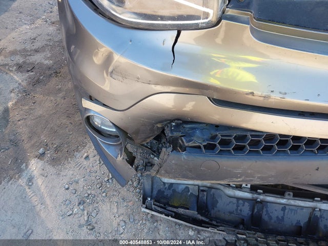 KIA SOUL + 2018 KNDJP3A59J7512988 Image 19