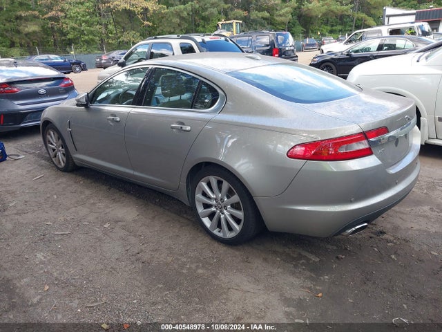 2011 JAGUAR XF SAJWA0GB3BLR94578 Photo 2