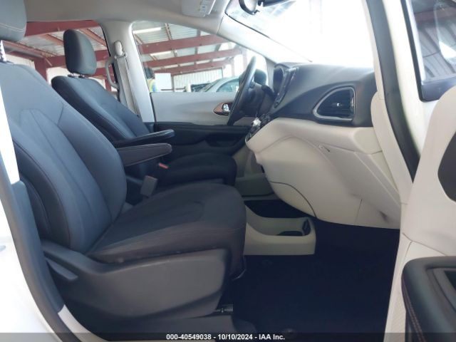 2C4RC1CG5HR837258 Chrysler Pacifica Lx