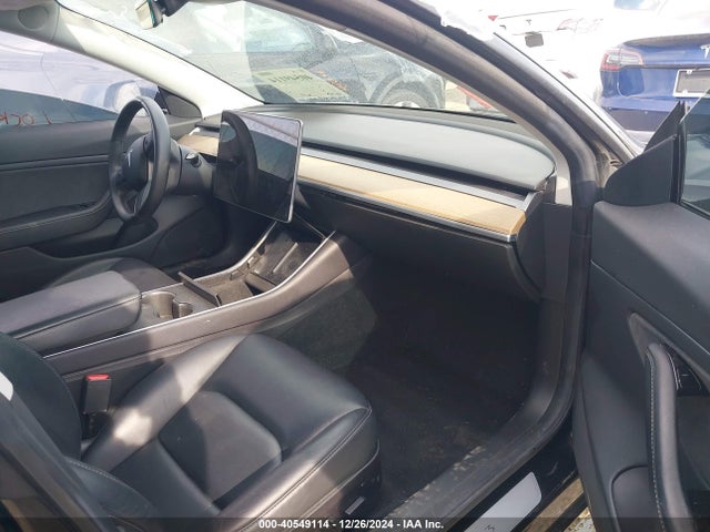 2019 TESLA MODEL 3 5YJ3E1EA6KF425734 Photo 4