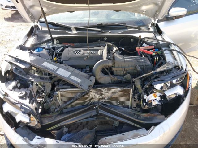 1VWAT7A33EC032652 Volkswagen Passat 1.8t S