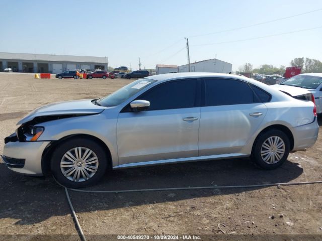 1VWAT7A33EC032652 Volkswagen Passat 1.8t S