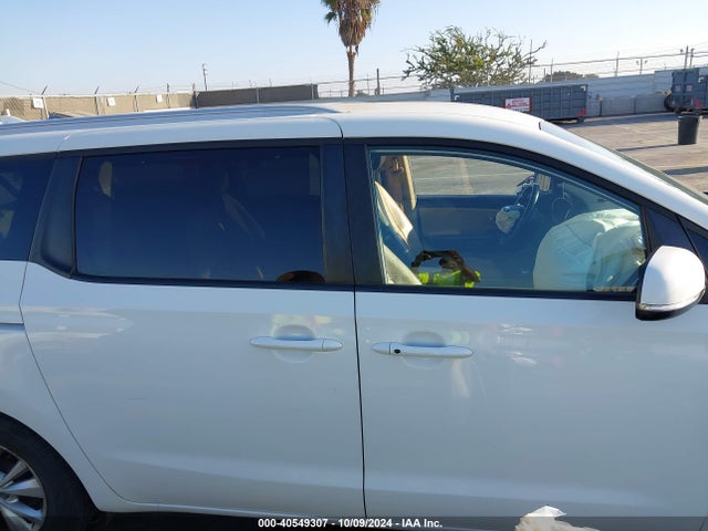 KIA SEDONA LX 2017 KNDMB5C15H6313454 Image 13