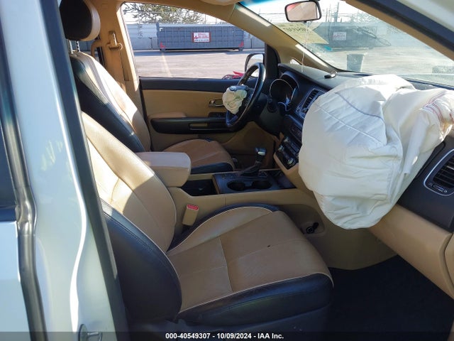 KIA SEDONA LX 2017 KNDMB5C15H6313454 Image 5