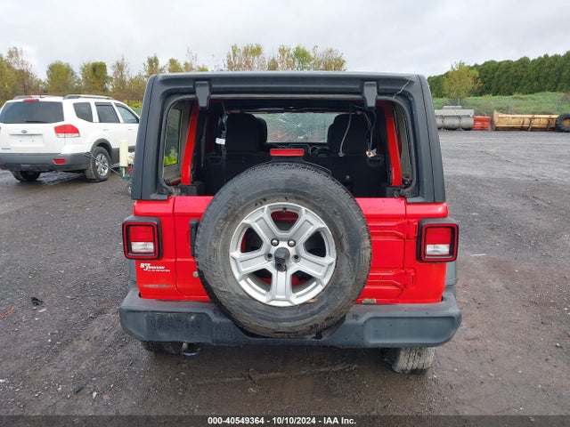 1C4HJXDG1JW122235 Jeep Wrangler Unlimited Sport S 4x4