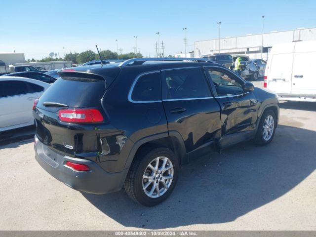 1C4PJLCB3GW195576 Jeep Cherokee Latitude