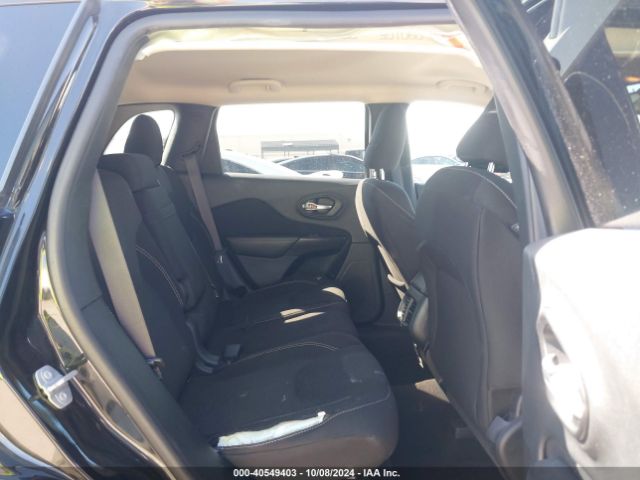 1C4PJLCB3GW195576 Jeep Cherokee Latitude