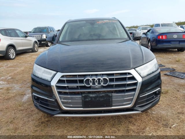 WA1CNAFY2K2072045 Audi Q5 45 Premium