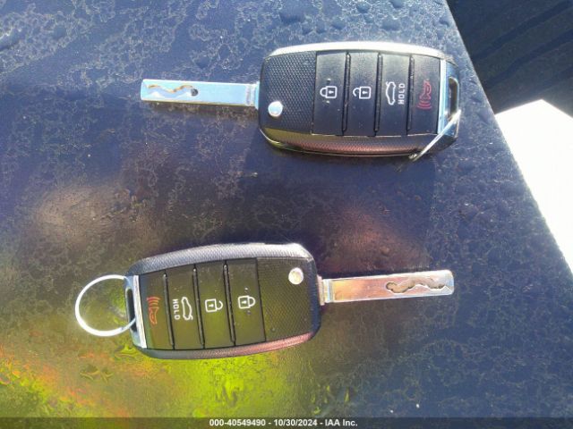 5XXGT4L38JG227343 KIA Optima S