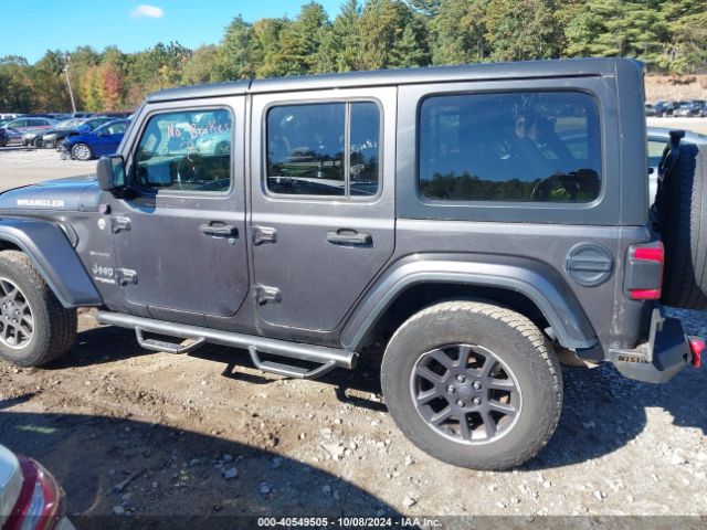 1C4HJXEG6JW209336 Jeep Wrangler Unlimited Sahara 4x4