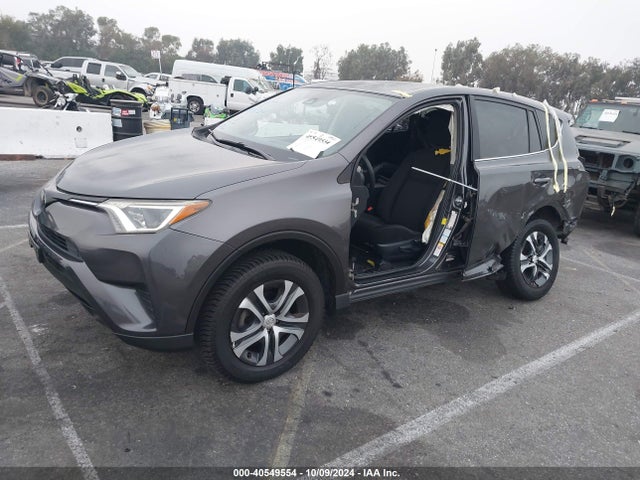Toyota RAV4 LE 2018 JTMBFREV9JJ726063 Image 2