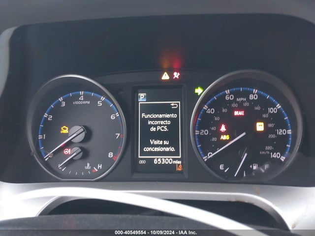 Toyota RAV4 LE 2018 JTMBFREV9JJ726063 Image 7