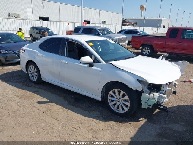 Toyota CAMRY LE 2020 4T1C11AK7LU333675 Image 1