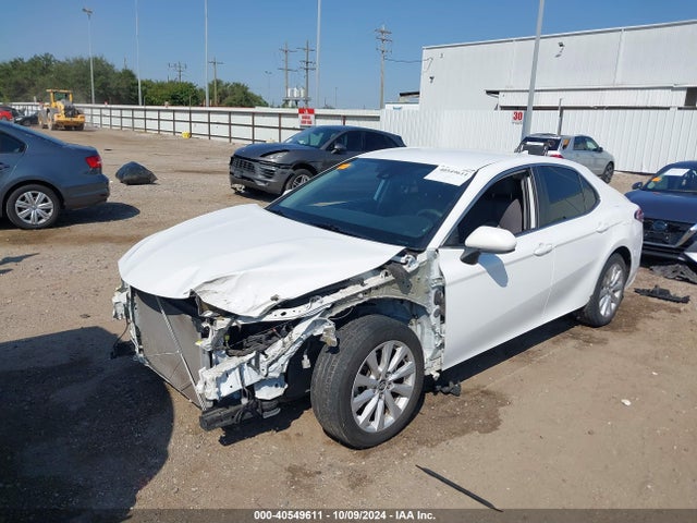 Toyota CAMRY LE 2020 4T1C11AK7LU333675 Image 2