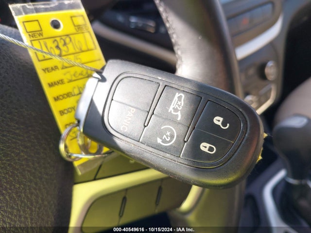 Jeep Cherokee Latitude 2015 1C4PJLCS6FW554403 Image 11