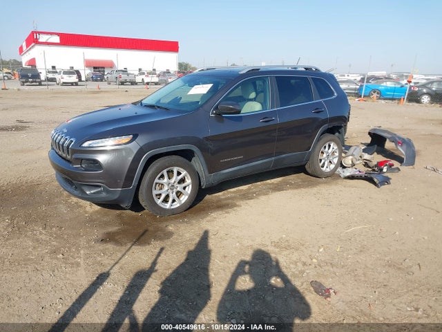 Jeep Cherokee Latitude 2015 1C4PJLCS6FW554403 Image 2