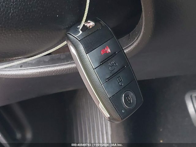 KNDJX3AAXJ7548363 KIA Soul !