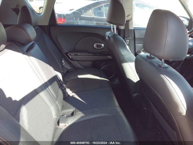 KNDJX3AAXJ7548363 KIA Soul !
