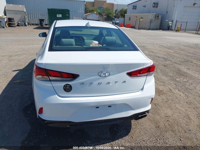 Hyundai Sonata Limited 2018 5NPE34AF7JH599622 Image 16