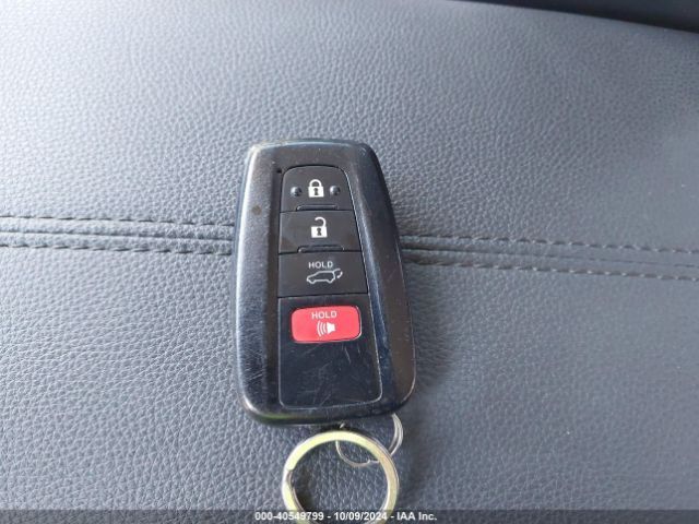 2T3A1RFV8MC187189 Toyota Rav4 Xle Premium