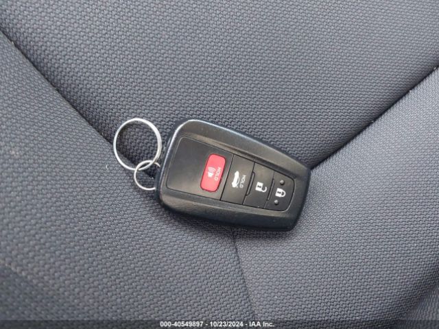 7MUCAAAGXPV058075 Toyota Corolla Cross Le