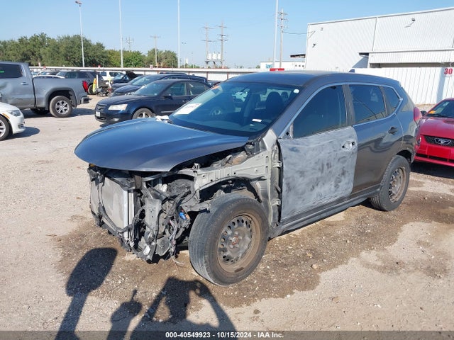 Nissan ROGUE S 2017 JN8AT2MT6HW386657 Image 2