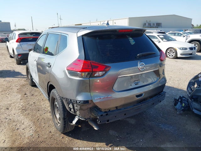 Nissan ROGUE S 2017 JN8AT2MT6HW386657 Image 3