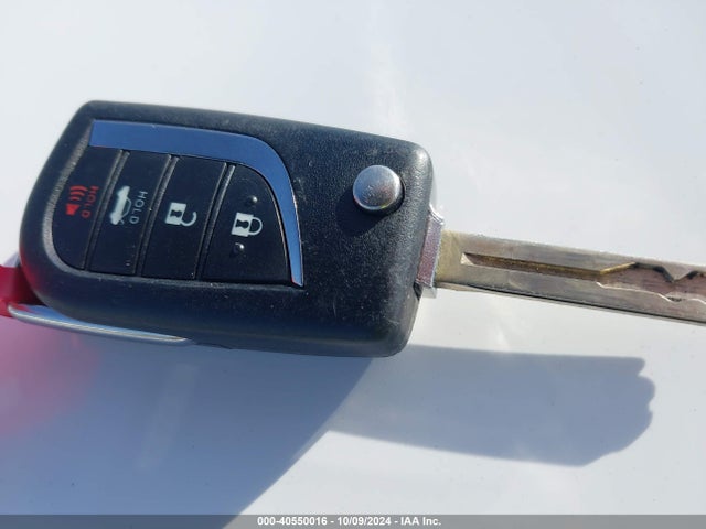 Toyota CAMRY LE 2020 4T1C11AK2LU984597 Image 11