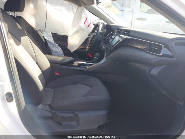 Toyota CAMRY LE 2020 4T1C11AK2LU984597 Image 5