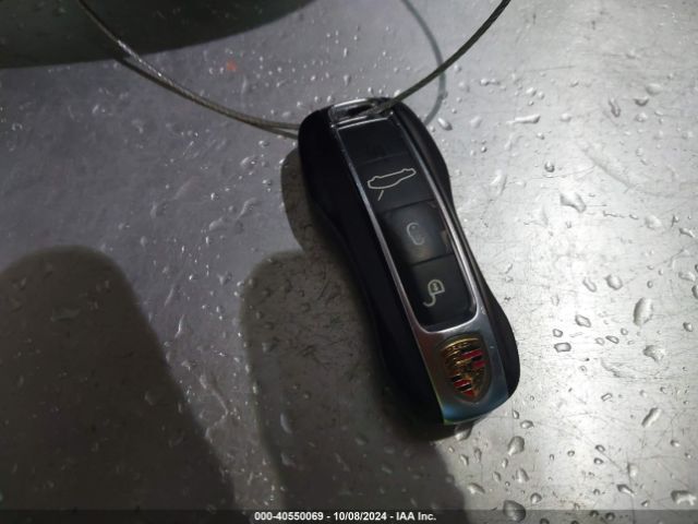 WP0AA2A75JL110714 Porsche PANAMERA 4
