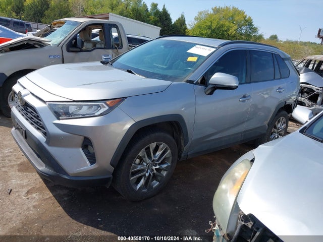 Toyota Rav4 Xle Premium 2019 2T3C1RFV2KC009123 Image 2