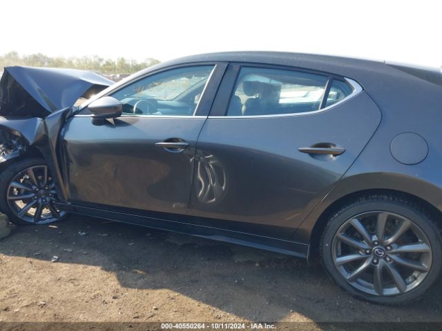 JM1BPAJM8K1134666 Mazda MAZDA3