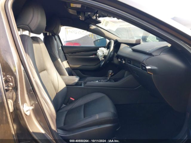 JM1BPAJM8K1134666 Mazda MAZDA3