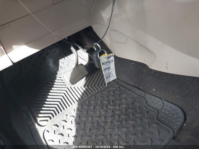 1FMCU0GDXHUE57098 Ford ESCAPE SE