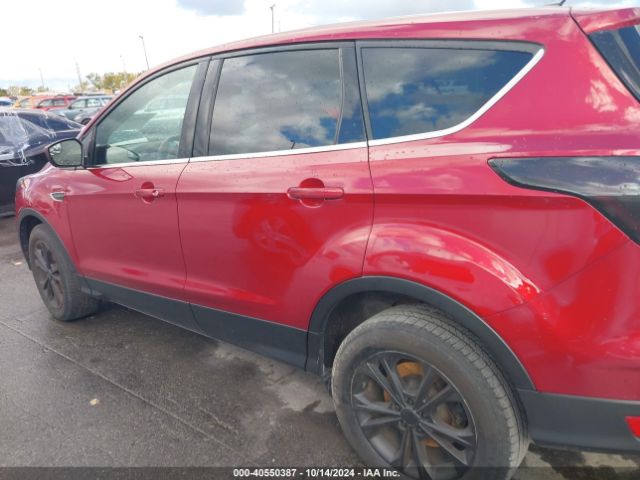 1FMCU0GDXHUE57098 Ford ESCAPE SE